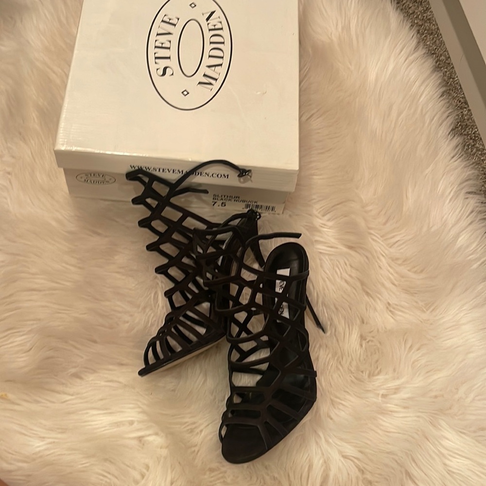 Steve Madden black nubuck heels 7.5